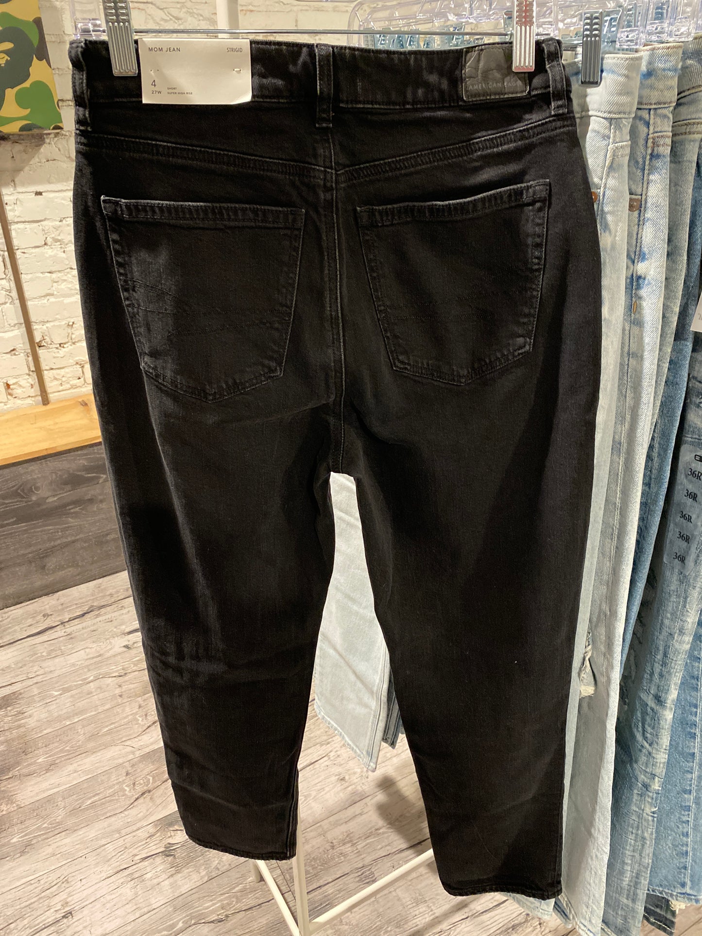 #16 American Eagle Mom Jean 27W