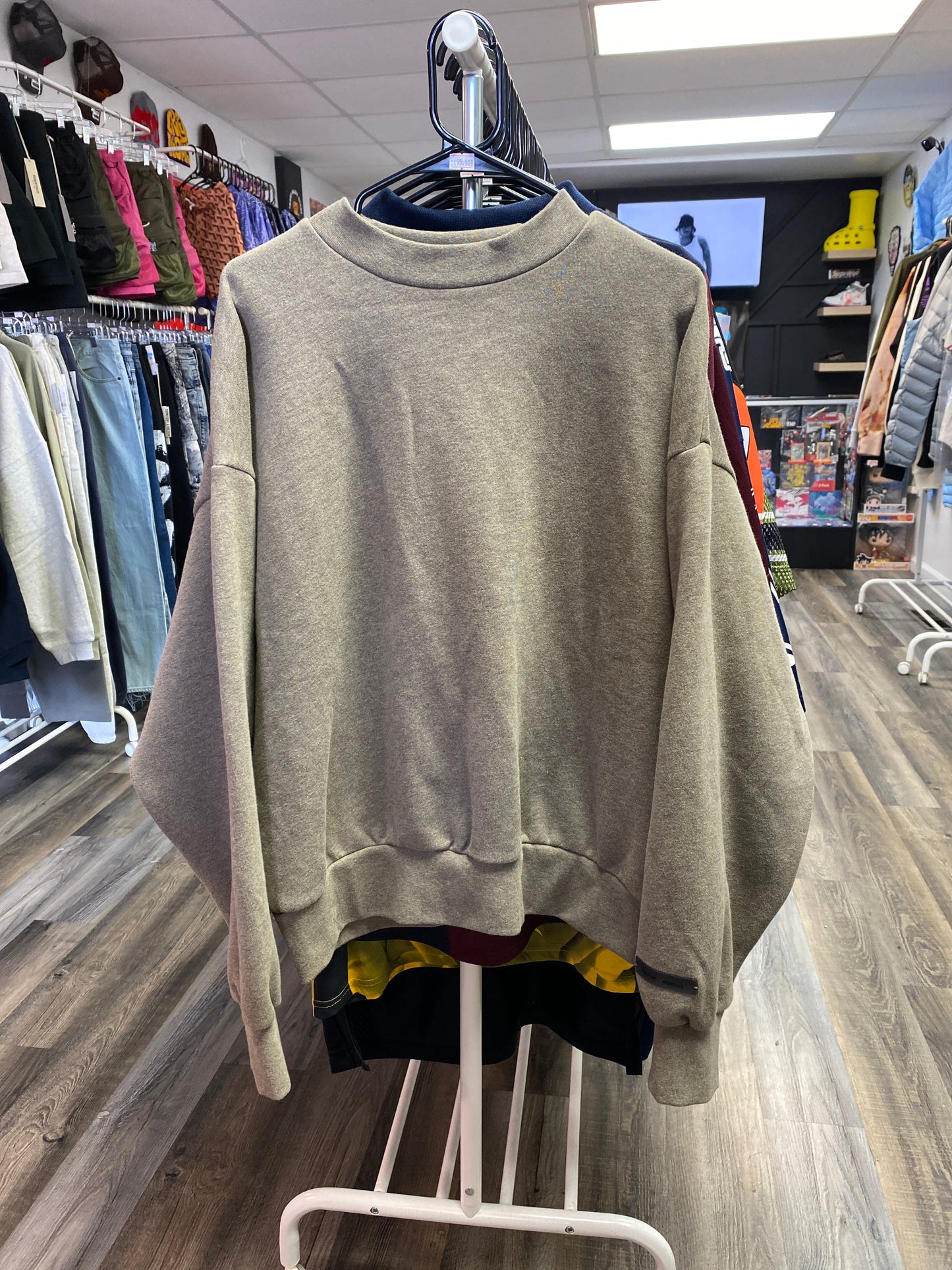 Essentials Crew Neck 2025