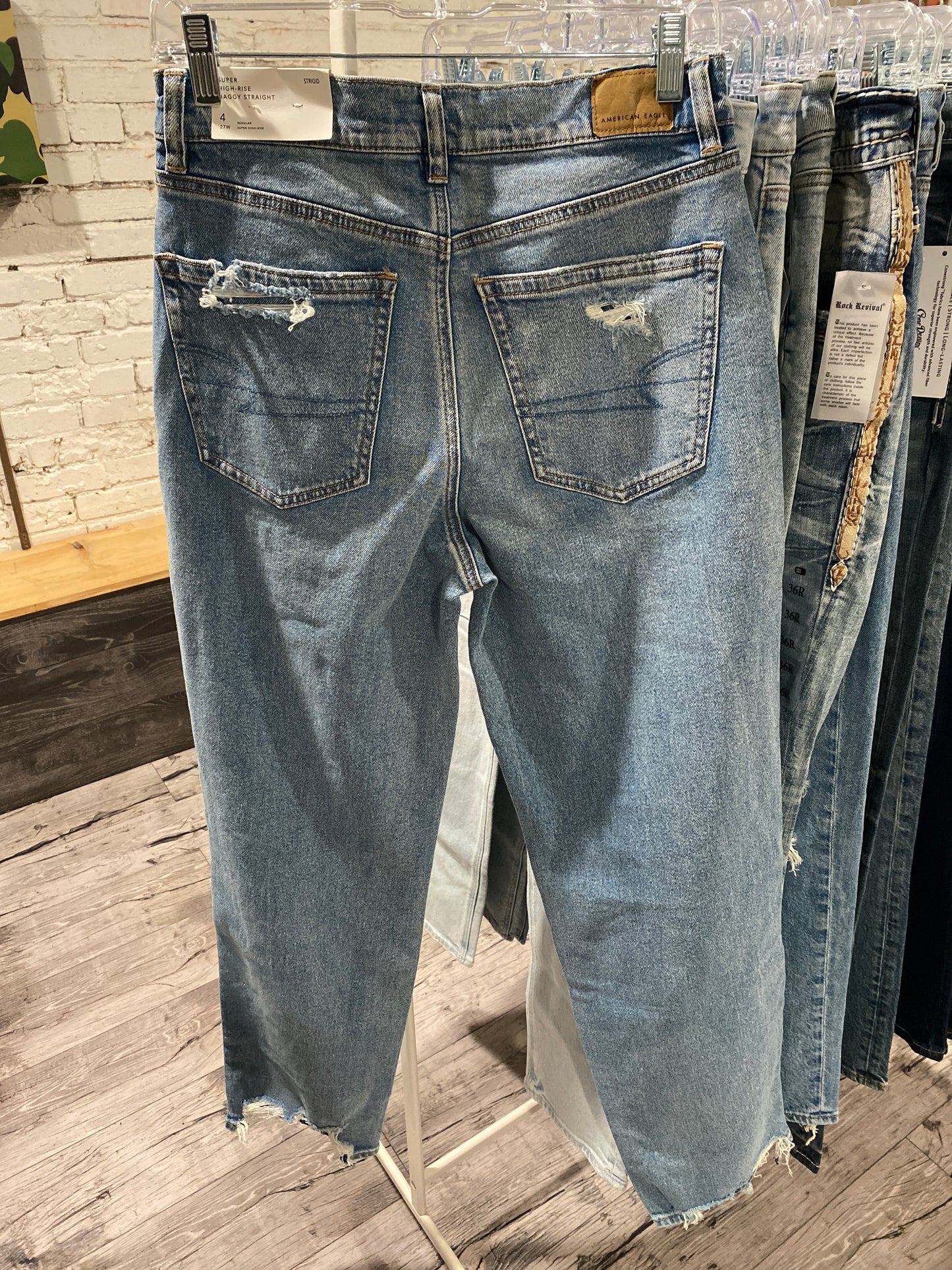#12 American Eagle 27W