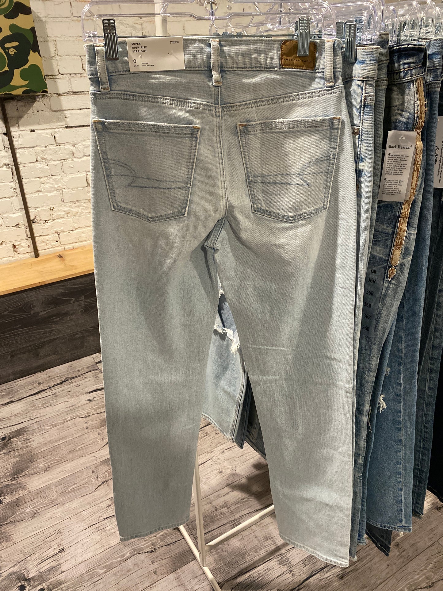 #11 American Eagle 25W