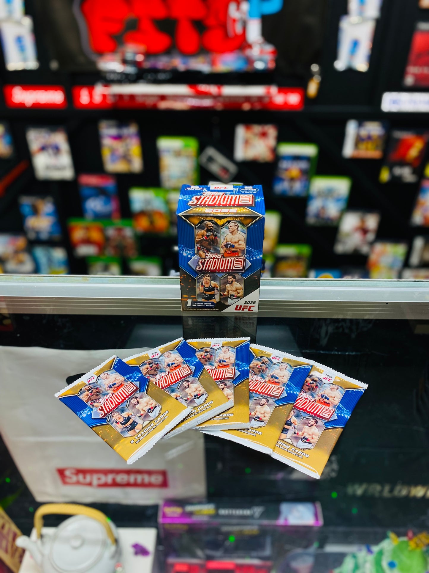 UFC 2025 Topps Stadium Packs