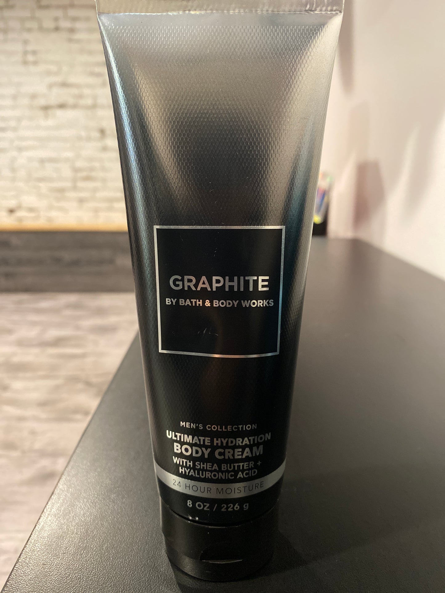 Graphite Ultimate Hydration Body Cream