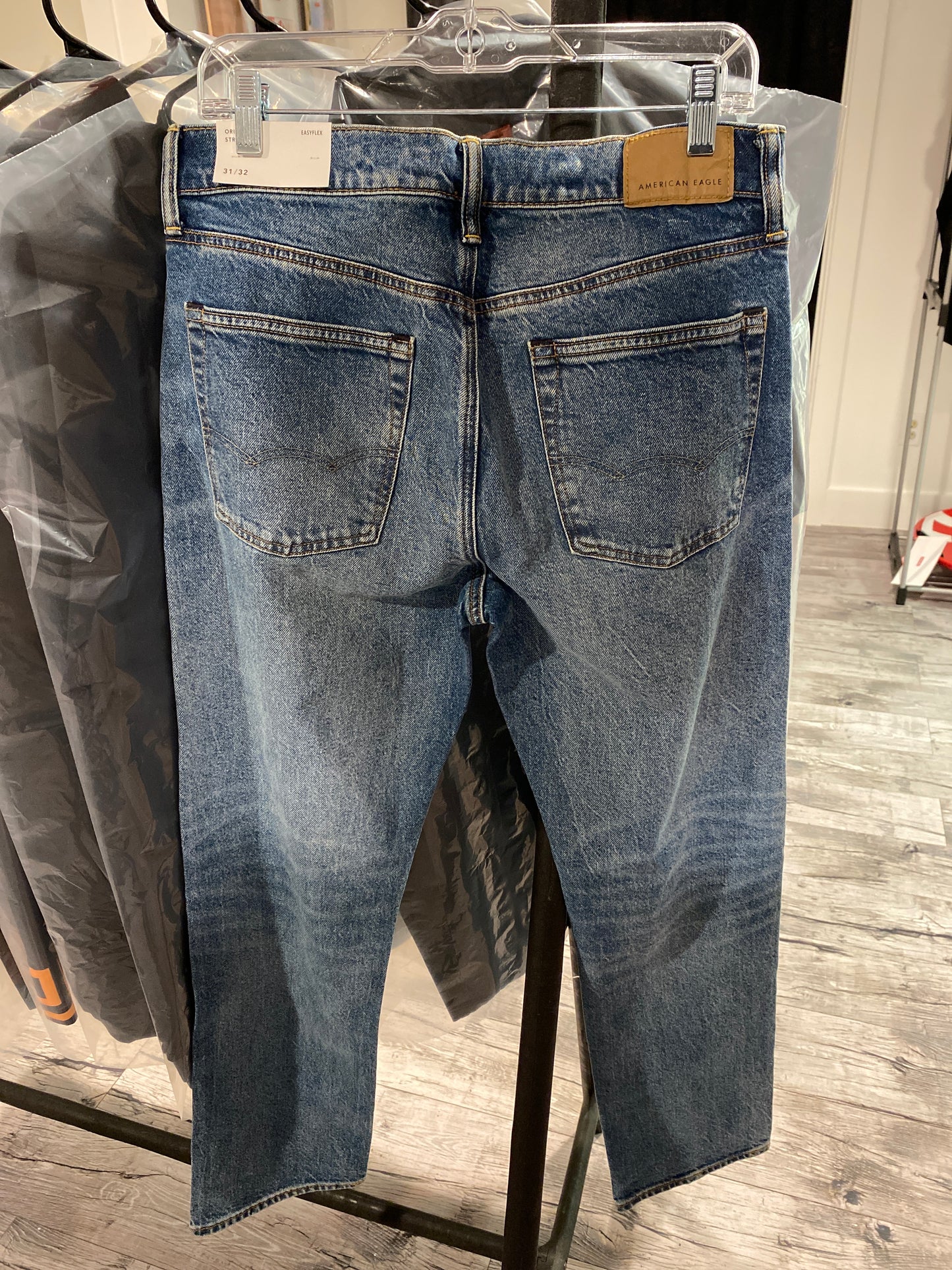 #8 American Eagle 31/32