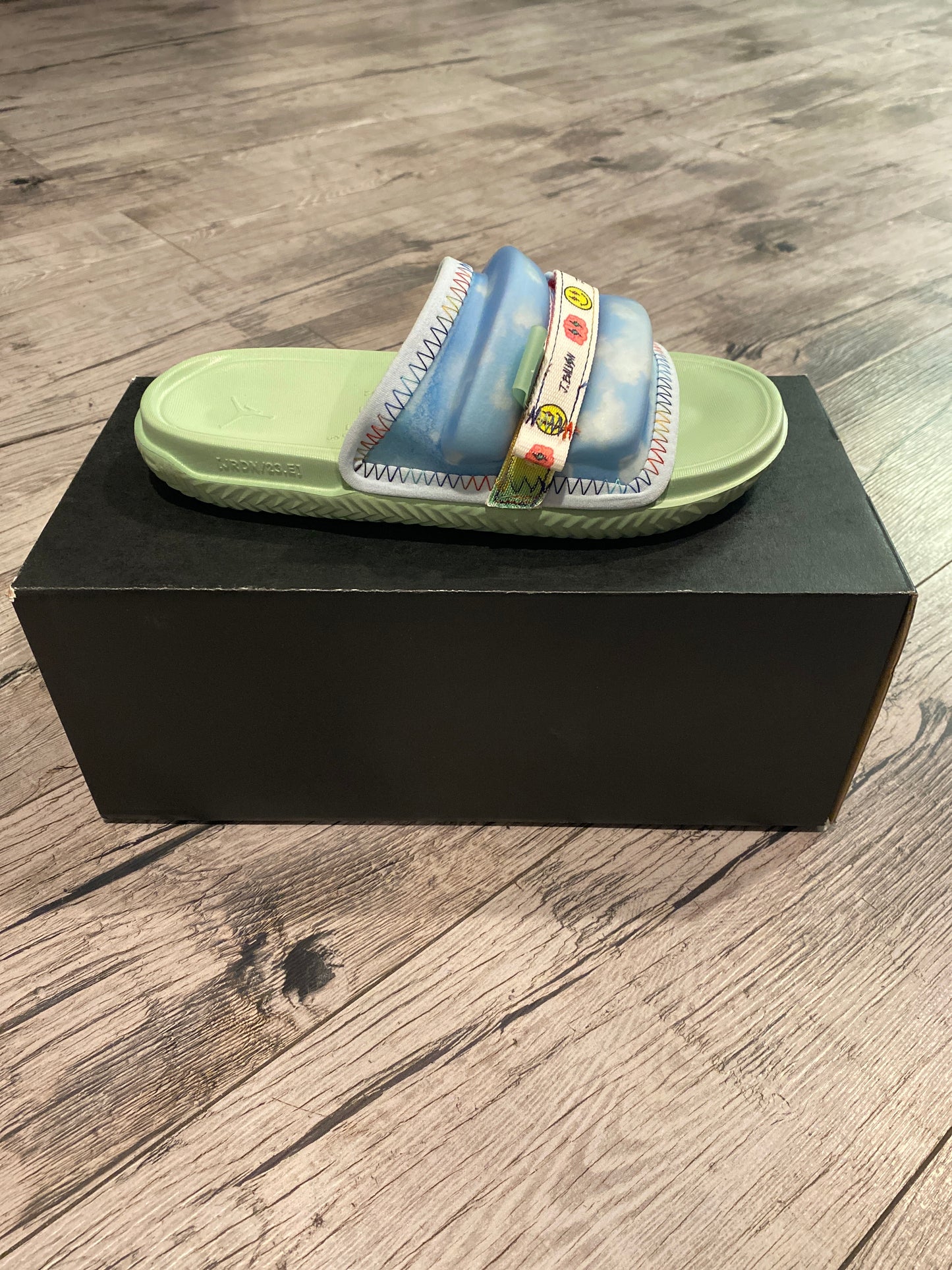 J Balvin x Jordan Super Play Slide