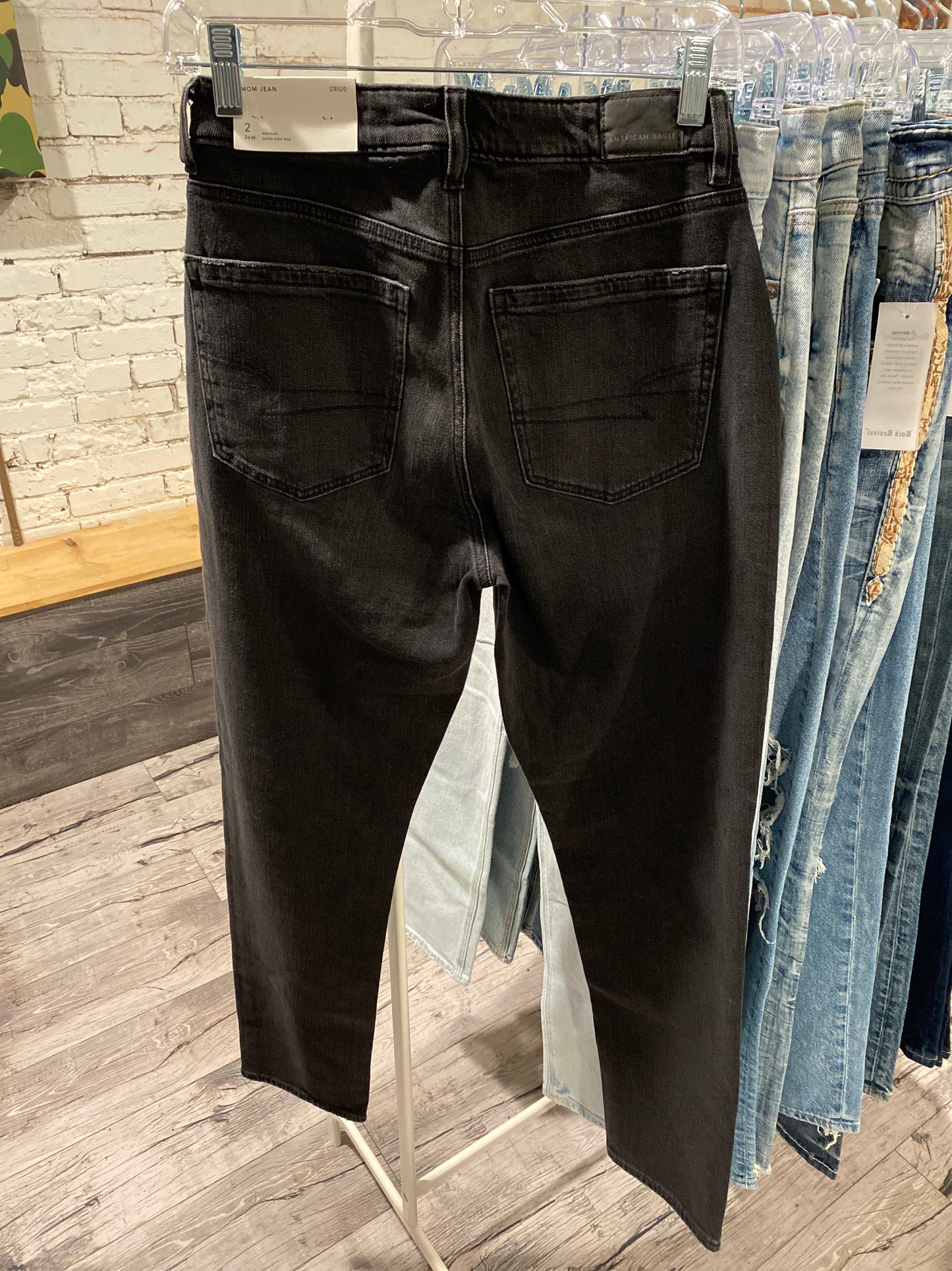 #13 American Eagle 26W