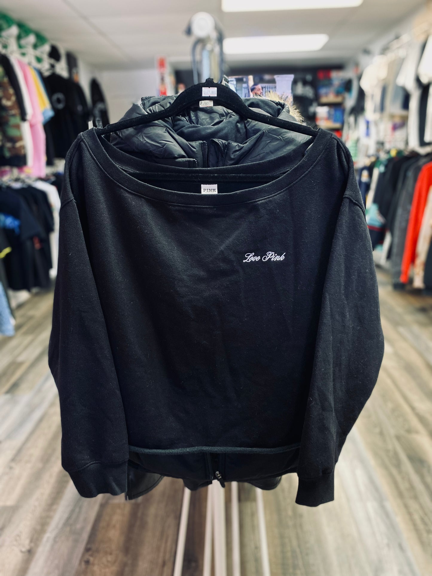 V.S Drop shoulder Crewneck size large