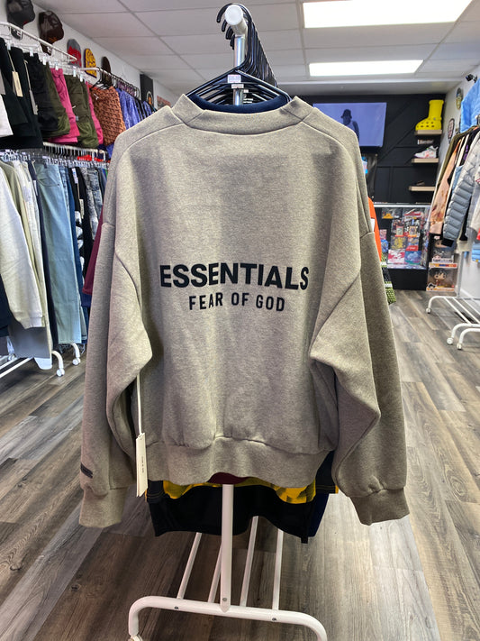 Essentials Crew Neck 2025