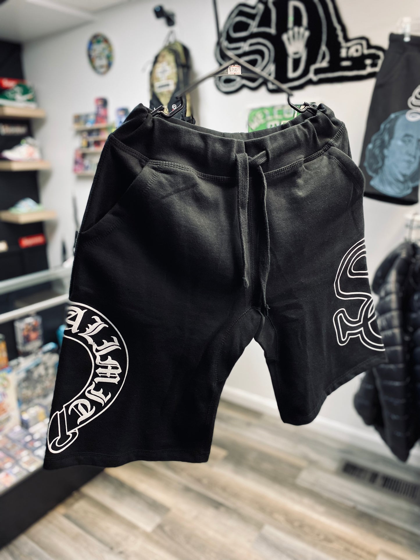 SDL Horseshoe Shorts