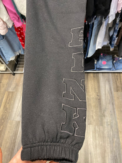 V.s joggers
