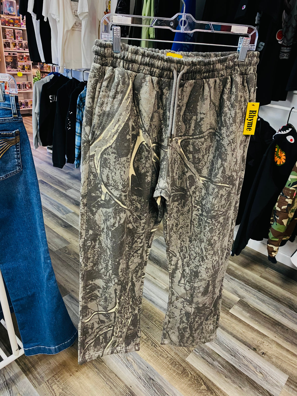 Rhyme Camo Sweatpants Men’s Xlarge “fits like m/L”