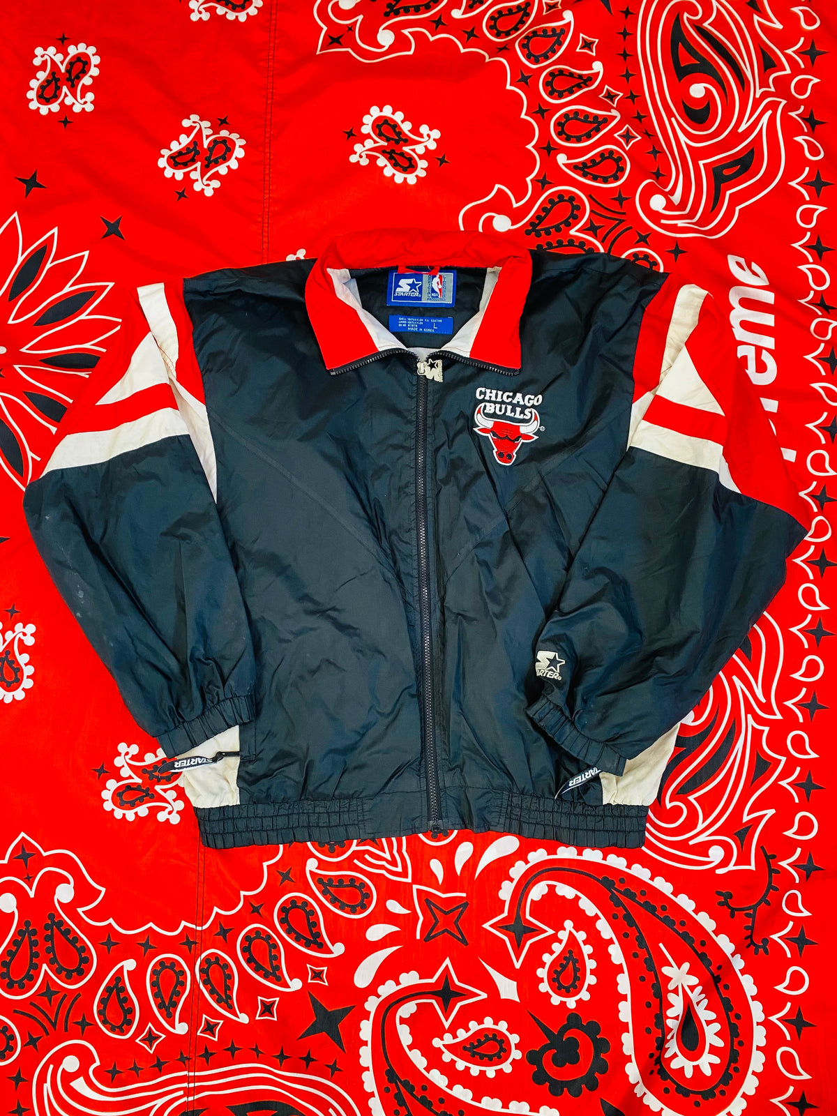 Vintage 90s Starter Chicago Bulls Jacket Size Large