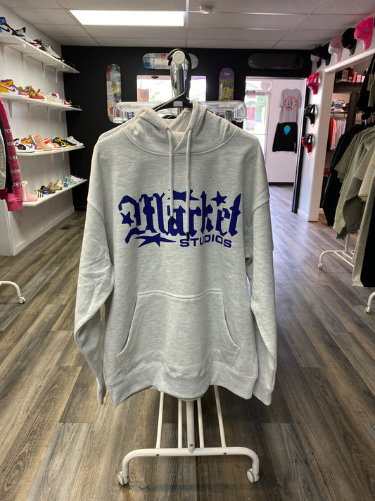 Market Studios Pullover
