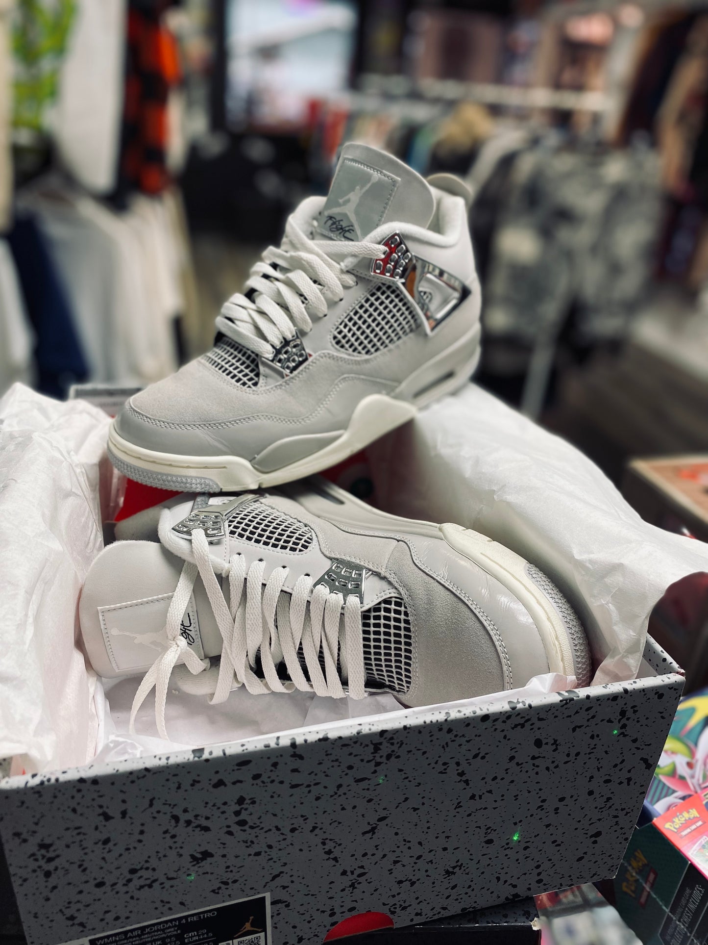 Women’s Air Jordan 4 Pre Owned