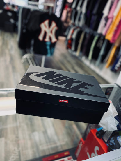 Supreme X Nike Air Force 1 Low