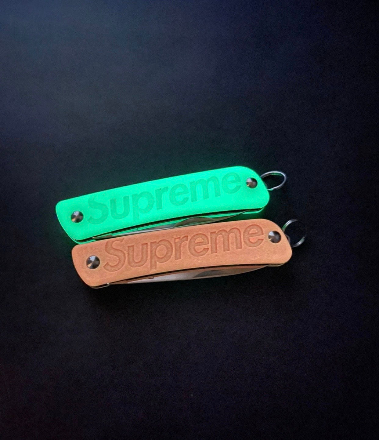 Supreme Boker Glow-in-the-dark Keychain Knife – WRLDWIDEFITS